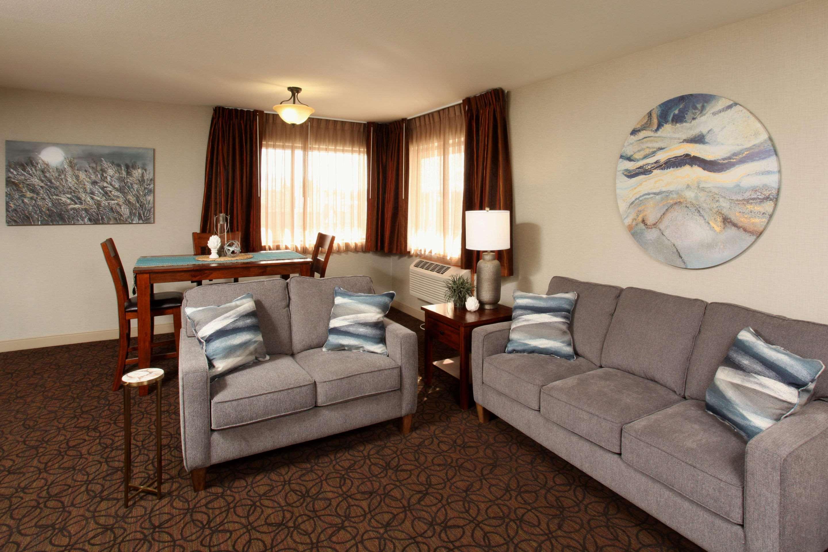 Quality Inn Oakwood Fairwood Bagian luar foto