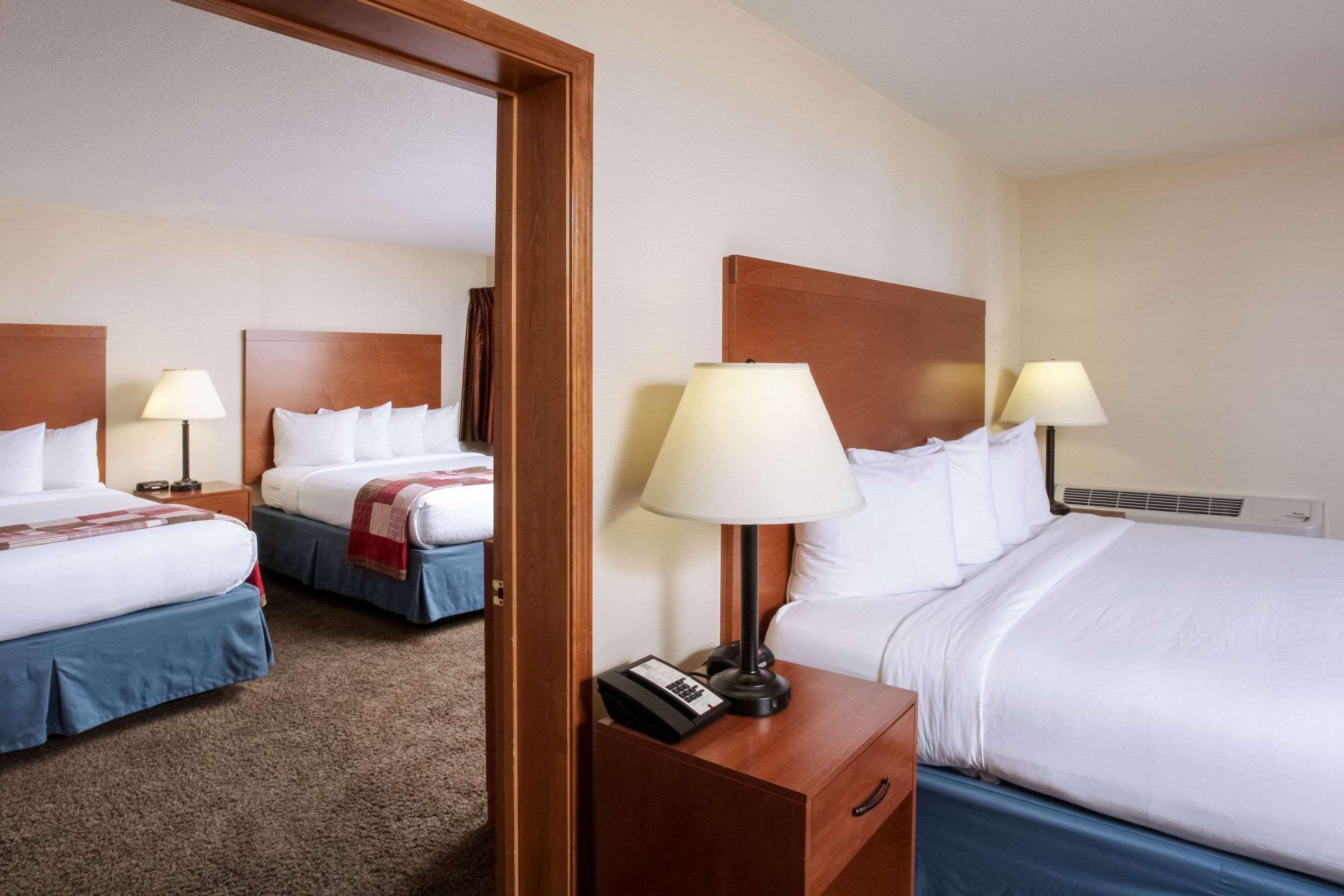 Quality Inn Oakwood Fairwood Bagian luar foto
